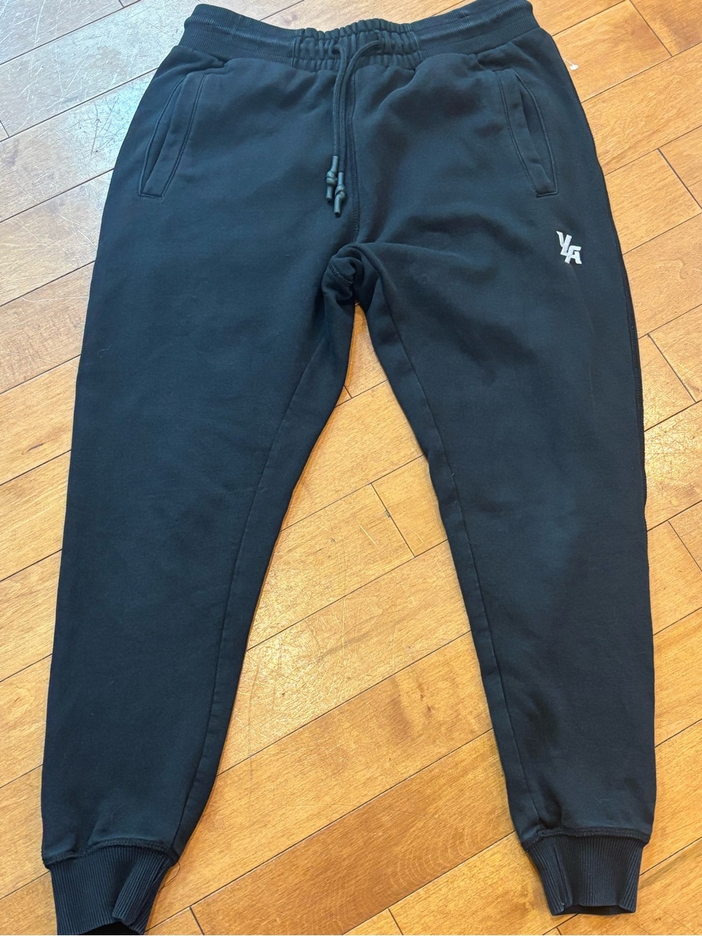 Young LA YoungLA Men’s Medium Black Jogger Sweatpants Small Logo Casual Athletic